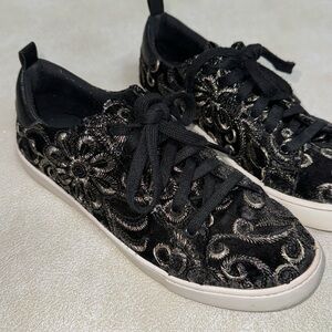 Aldo sequin embellished women’s sneakers
